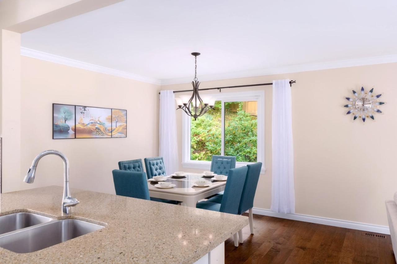 Lovely 3 Bedroom Port Moody Spacious Home 6 People Free Parking Luaran gambar